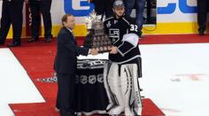 Gólman Los Angeles Quick je nejužitečnějším hráčem play-off NHL