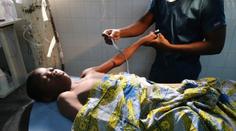 Koronavirus míří do chudých částí světa: Škody by mohly být obrovské