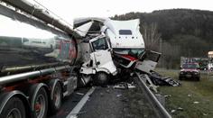 Pražský okruh zablokovala tragická nehoda. Jeden člověk srážku nepřežil