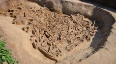 Děsivý nález na Slovensku: Archeologové objevili masový hrob plný bezhlavých těl