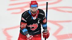Třinec prohrál počtvrté v řadě, Kladno přehrálo Mountfield. Šlágr pro Bruslaře