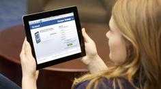 Odposlouchává nás facebook? Ženě se zobrazují divné reklamy