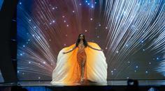 Nehoda v přímém přenosu: Soutěžící Miss spadla z pódia, její zdravotní stav je špatný