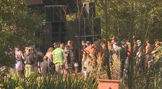 Techno duní na kilometry daleko! První problémy už řeší policie