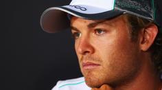 Rosberg si brousí zuby na Vettela. Trénuje na živém býkovi!