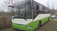 Muž měl ukrást autobus a způsobit nehodu, policie už ho dopadla!