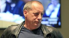 Poprava uprostřed pohřbu. Smrtící výstřel otřásl oblíbeným ostrovem