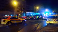 Hrůzná nehoda! Tramvaj přejela ženu ležící na kolejích