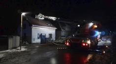 Žhavé uhlíky v popelnici zapálily rodině dům, škoda se počítá v milionech