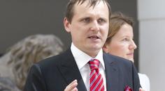 MÁ NA NĚ KOMPRO?! Poslanci ODS nechtějí vydat Bártu policii...