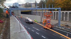 Totální dopravní kolaps. Uzavírka tunelu zastavila klíčový tah na Prahu