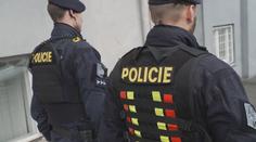 Zákony jsou přísné, policisté by měli zbrojáky získávat snadněji, říká expert