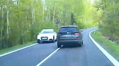Okamžik hrůzy. Agresor se lepil řidičce "na zadek", pak předvedl šílený manévr