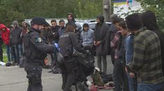 Policie odhalila stovky nelegálních migrantů. Nápor na hranici neustává
