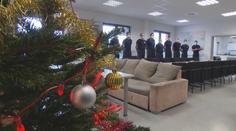 Řada lidí musí na Štědrý den pracovat, jsou mezi nimi záchranáři i obsluha benzinek