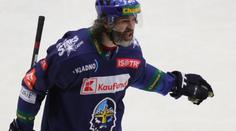 Nejvyšší návštěva sezóny viděla výhru Jágrova Kladna, Třinec naděloval