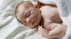 Lukáška našli v babyboxu i s dopisem od nešťastné maminky. Vše mu vysvětlila