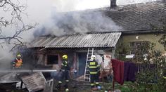 Na Šumpersku hořel dům. Při požáru hrozila také velmi silná exploze