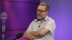 Má žena je jako paní Columbová. Divákům zůstane skrytá, říká Doktor Vševěd