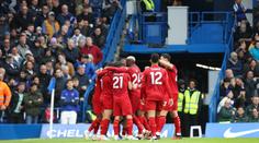 Chelsea schytala další debakl. Arsenal ve šlágru porazil Liverpool