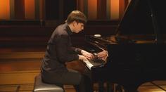 Trojice českých dětí uchvátila Belgii. V Bruselu zahrály na piano