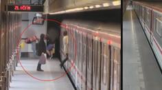 Při rvačce v metru útočník bodl muže, poté mu ještě ukousl ucho!