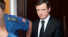 Rathovo výročí: Peněženka nestačila, před 10 lety nesl úplatky v krabici od vína