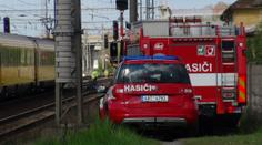 Vlaky na Ostravsku stály! Požár v železničním koridoru zastavil provoz