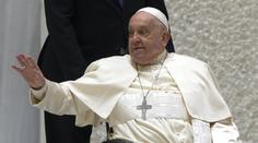 Papež poslal upřímný vzkaz z nemocnice. Jsem křehký a v období zkoušky, přiznal