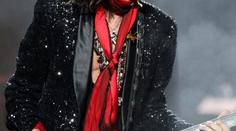 Kytarista Aerosmith zkolaboval na scéně před zraky diváků