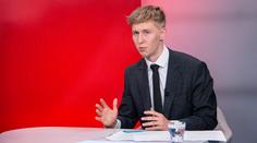Osmnáctiletý předseda strany: V 70 budu pracovat, ať Babiš nemluví za mě