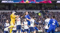 Tottenham i s Kinským v sestavě prohrál s Leicesterem. United zvítězili