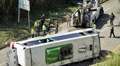 Při havárii autobusu na jihozápadě Kolumbie zemřelo nejméně 20 lidí