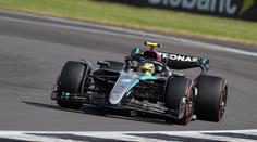 Hamilton po třech letech vyhrál! Opanoval domácí závod na Silverstonu
