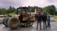 Zákulisí Policie Modrava: Proč vezli ohořelý bagr až z Ostravy?