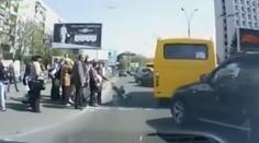 VIDEO: I tohle dokážou matky se svými dětmi. Budete trnout hrůzou!