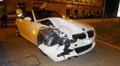 Řidič BMW naboural policejní hlídku, která ho chvíli předtím kontrolovala