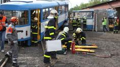 Nehoda autobusu a tramvaje v Ostravě
