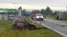 OBRAZEM: Řidič nepřežil srážku s náklaďákem