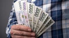 Muže (28) zlákala vidina snadného výdělku. Kvůli tisícikoruně mu hrozí vězení