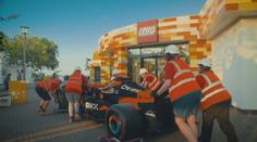 VIDEO: Tuhle stavebnici si na poličku nedáte. Legoland se pyšní strojem F1 v životní velikosti