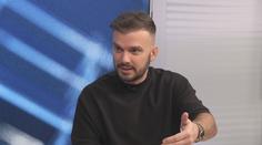 AI umožňuje útočníkům obvolat deset tisíc lidí za hodinu, varuje expert
