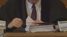 Ústavní soud se zastal novináře, po kterém policie žádala 26 milionů