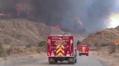 Požáry u Los Angeles se nedaří zastavit, dál se rychle šíří. Vyžádaly si už 27 obětí