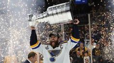 Ze dna k trofeji: Stanley Cup poprvé v historii patří St. Louis Blues!