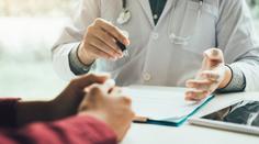 E-neschopenka spolkne až 40 minut, zlobí se lékaři. Zvažují žalobu
