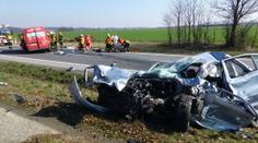 SMRTELNÁ NEHODA: Jeden mrtvý, šest raněných. I dítě!