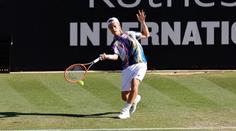 Tenistům na turnaji v Eastbourne vykradli pokoje. Brali hodinky i hotovost