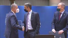 Babiš v Bruselu ničeho nedosáhl, kritizuje ho opozice. Čechům peníze neušetřil