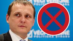 VIDEO: Ministr dopravy Vít Bárta parkoval na zákazu zastavení